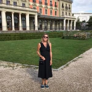 Meet your Posher, Debbie